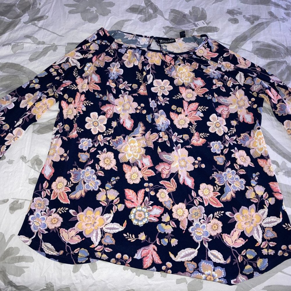 Navy Flower Top